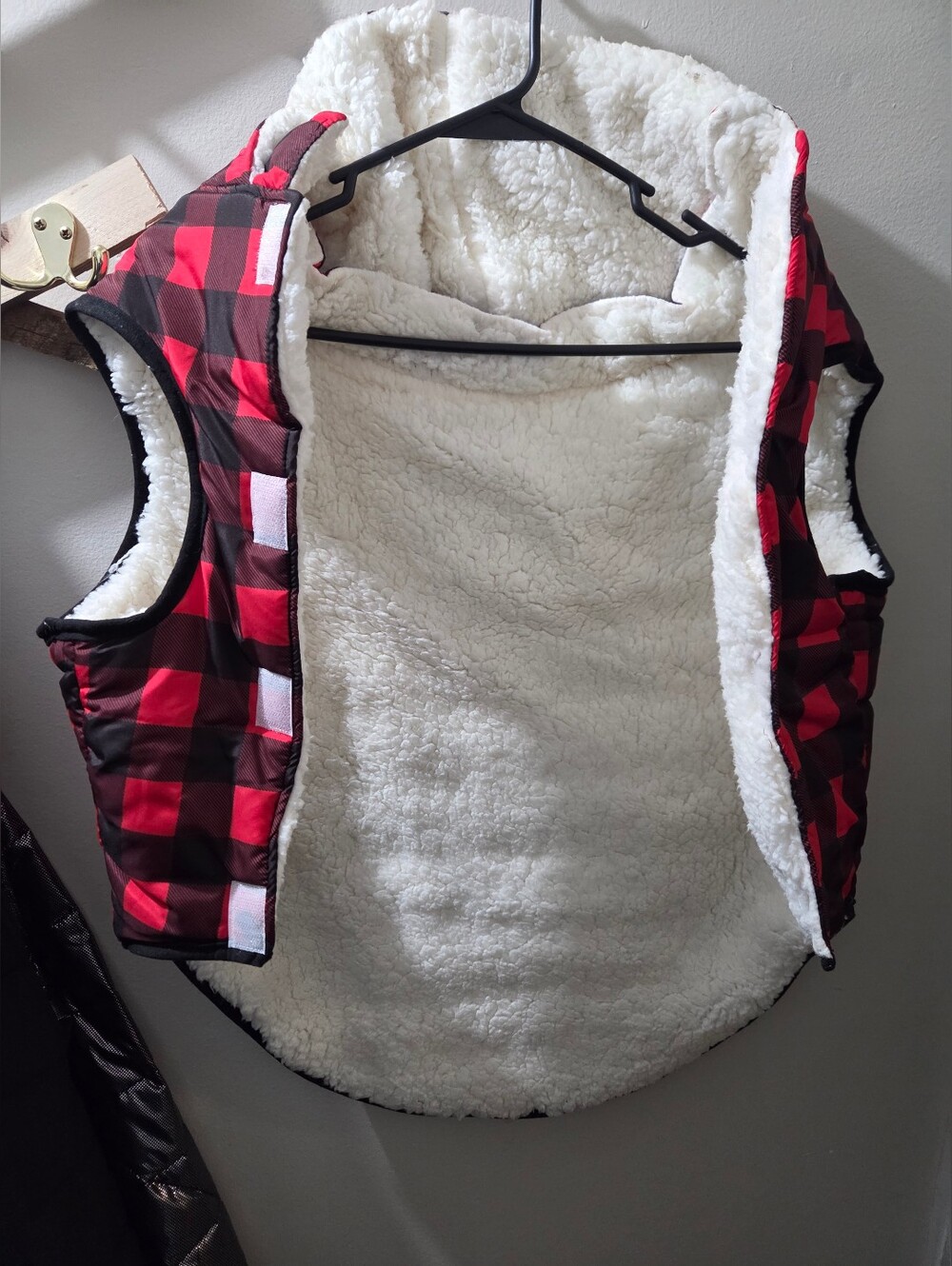DOGGY Red Plaid Sherpa-Lined Vest
